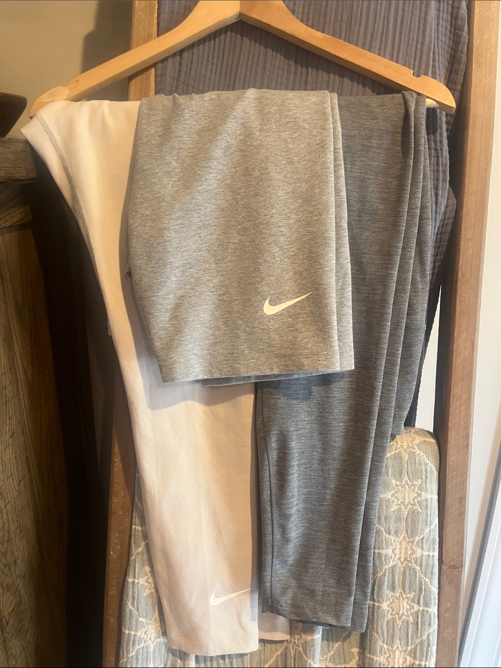 Nike women’s  legging and bike shorts lot. Like new size medium